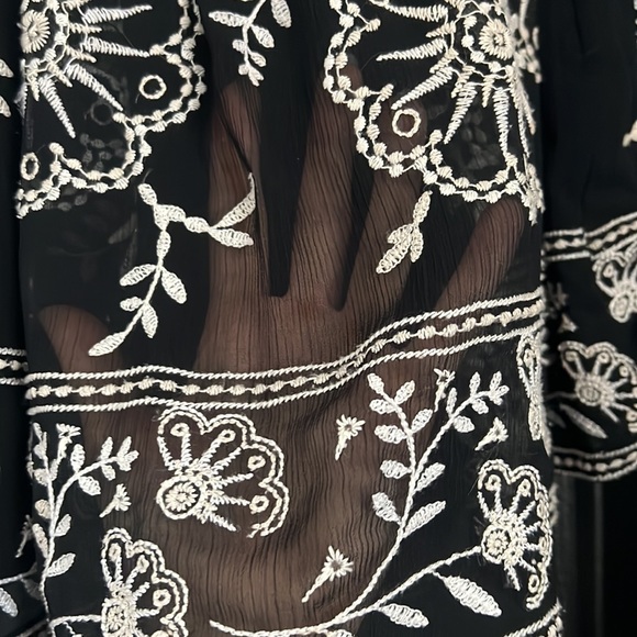 Floral detailed skirt - Picture 2 of 2